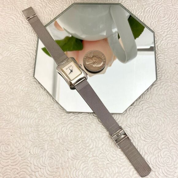 Vintage 1995 Guess Ladies Watch with Adjustable Mesh Band - Picture 7 of 14